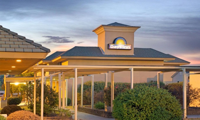 Charlotte Hotel | Days Inn by Wyndham Charlotte/Woodlawn Near Carowinds