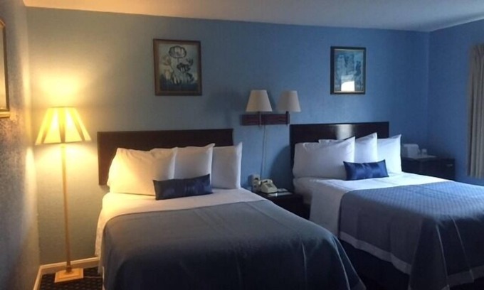 Lakewood Hotel | Days Inn by Wyndham Cleveland Lakewood
