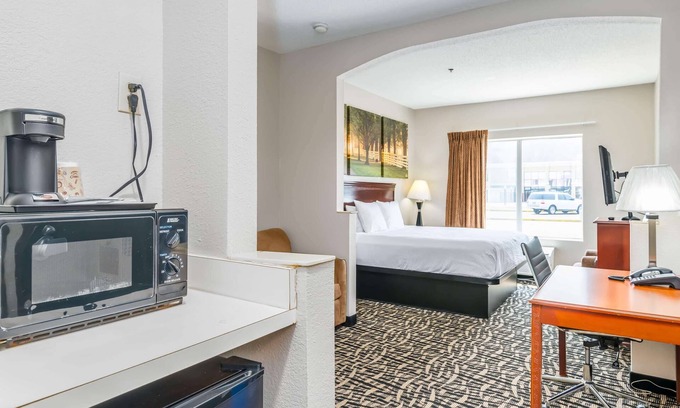 Gunter Afs Hotel | Days Inn by Wyndham Coliseum Montgomery AL