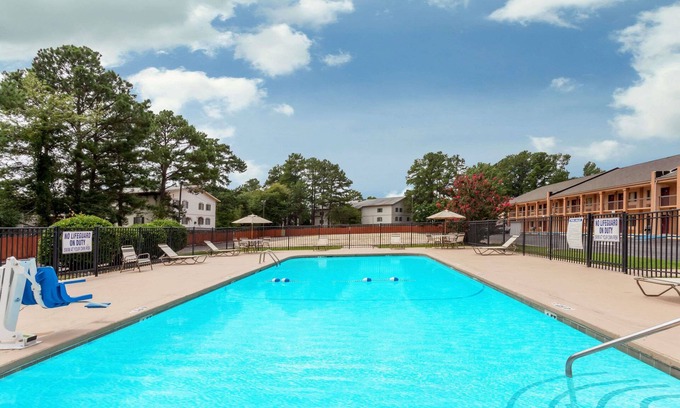 St. Andrews Hotel | Days Inn by Wyndham Columbia