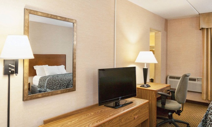 Endion Hotel | Days Inn by Wyndham Duluth Lakewalk