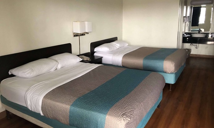 Indianapolis Hotel | Days Inn by Wyndham Indianapolis South