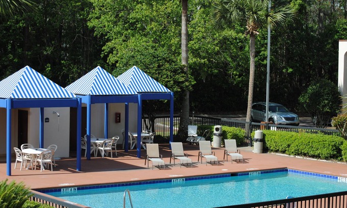 Northside Hotel | Days Inn by Wyndham Jacksonville Airport