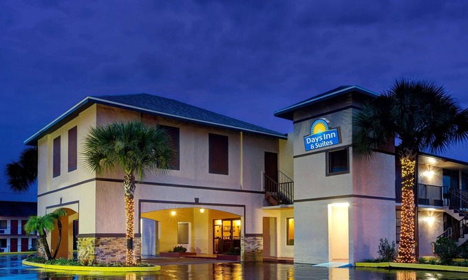 Historic Downtown Kissimmee Hotel | Days Inn by Wyndham Kissimmee West