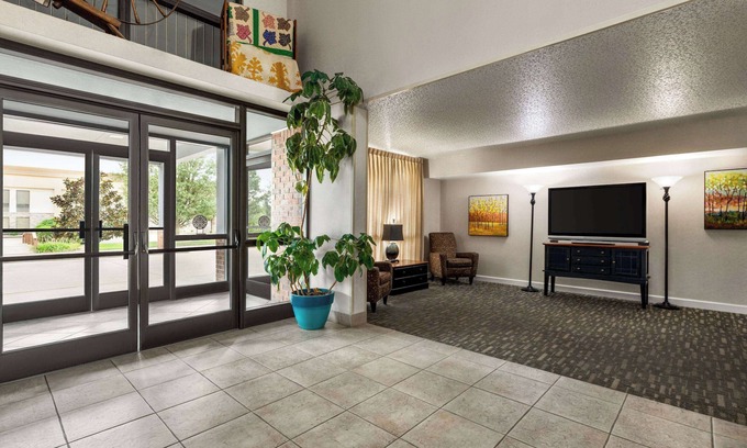 Kuttawa Hotel | Days Inn by Wyndham Kuttawa/Eddyville