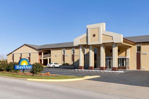 Lawton Hotel | Days Inn by Wyndham Lawton