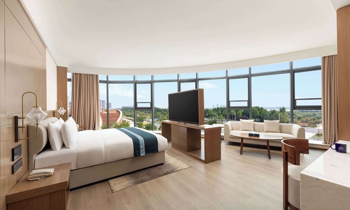 Lanshan District Hotel | Days Inn By Wyndham Linyi Yihe New Area