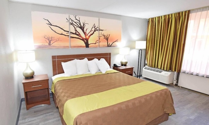 Midland Hotel | Days Inn by Wyndham Midland
