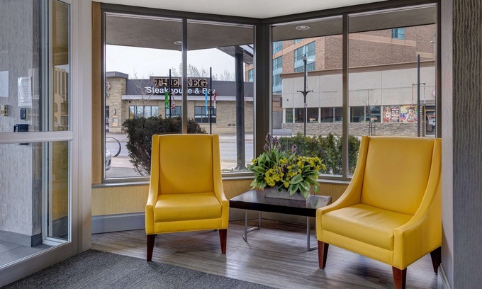 Fallsview Hotel | Days Inn by Wyndham Niagara Falls Near The Falls