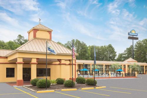 Orangeburg Hotel | Days Inn by Wyndham Orangeburg South