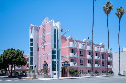 Mid-City Hotel | Days Inn by Wyndham Santa Monica