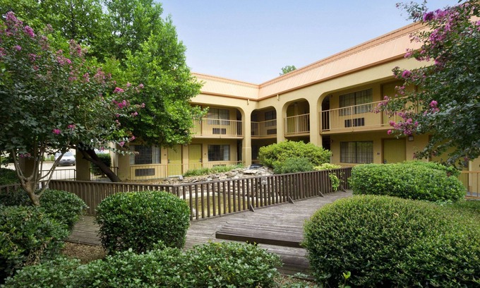 Southaven Hotel | Days Inn by Wyndham Southaven MS