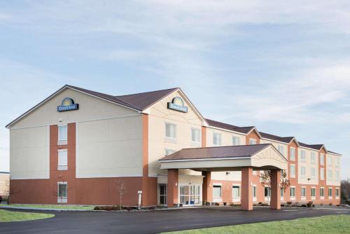 Evans Mills Hotel | Days Inn by Wyndham Watertown Fort Drum