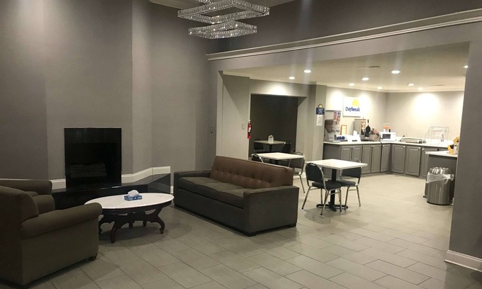 Collierville Hotel | Days Inn & Suites by Wyndham Collierville Germantown Area