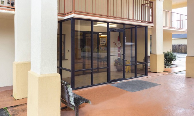 Brewton Hotel | Days Inn & Suites by Wyndham Brewton