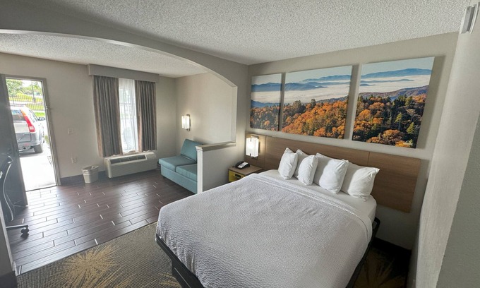 Tuscaloosa Hotel | Days Inn & Suites by Wyndham Tuscaloosa - Univ. of Alabama