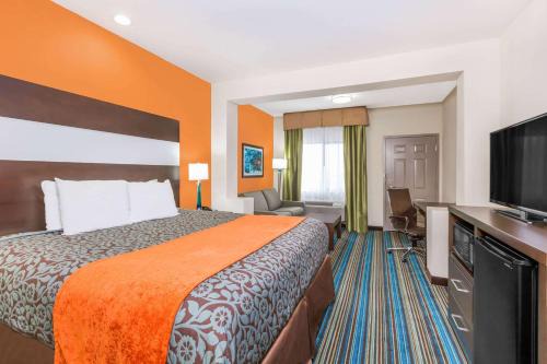 Barker Hotel | Days Inn & Suites by Wyndham Katy