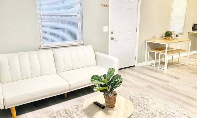 Dayton Apartment | DAYTON CITY CENTER 1BR | Private Parking | Fast WiFi