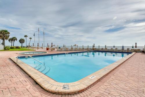 Lenox Park Apartment | Daytona Beach Condo with Ocean-View Balcony!