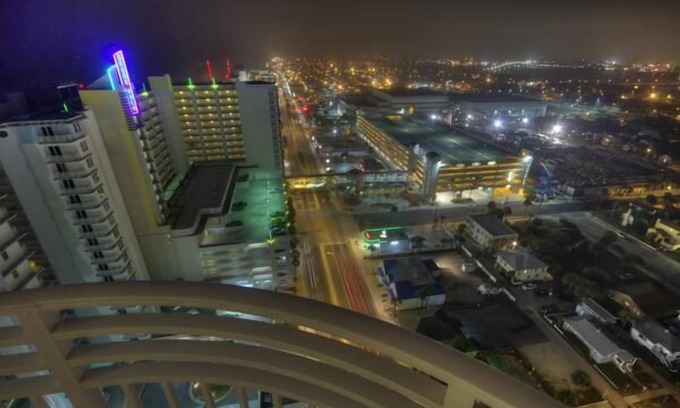 Brush - Stewarts Resort | Daytona Beach, FL: 1 Bedroom Condo w/Beach, Resort Pools, WiFi & More!