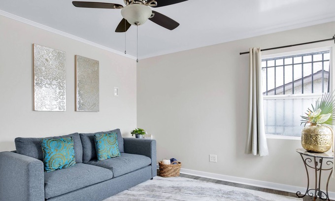 Downey House | Dazzling Getaway Near Disney/ Knott’s and Beaches