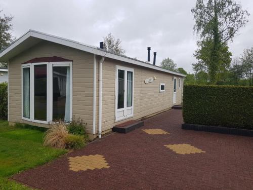 Nunspeet Ski Chalet | De Bijsselse Enk, Lelie