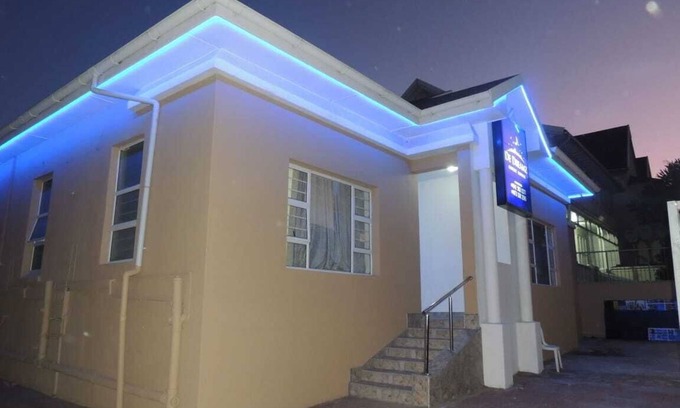 Port Elizabeth Central House | De Dreamz Guesthouse