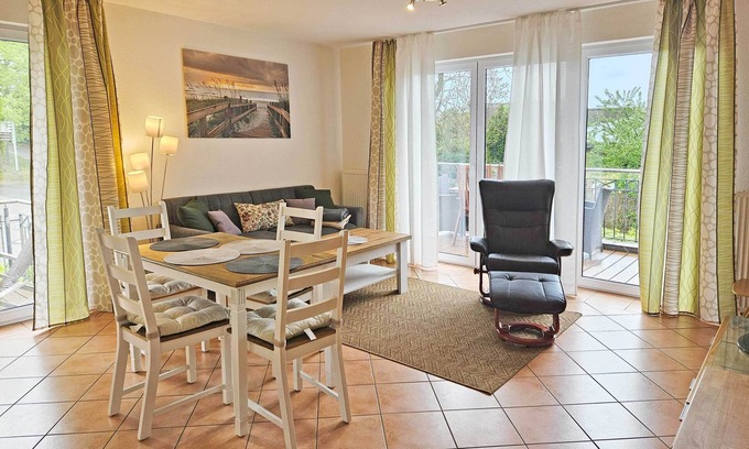 Am Schwarzen Busch Apartment | App. Bernstein - Holidays directly on the beach of the Black Bush!