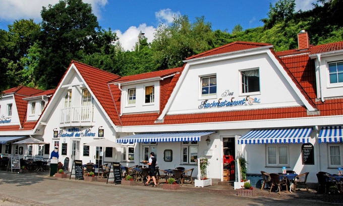 Sassnitz House | DEB 028 Hotel on the Harbor with Sea View - Double Room with Sea View