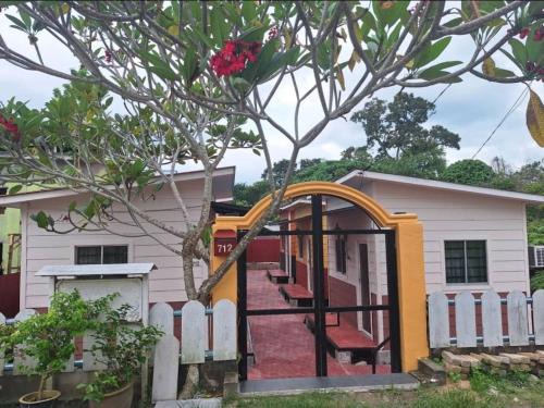 Teluk Bahang House | Debunga Chalet