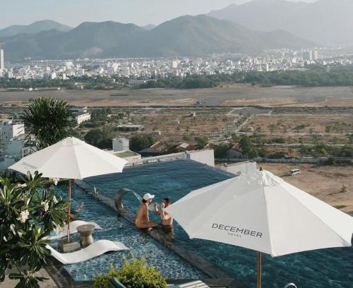 Tran Phu Beach Hotel | December Hotel