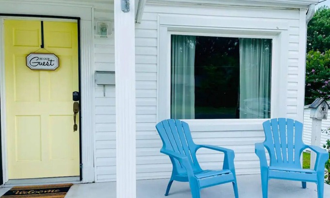 Paducah House | December Specials - Centrally Located - The Bird's Nest