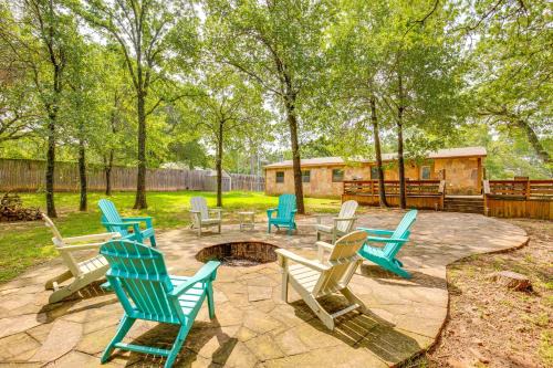 Pottsboro House | Deck and Fire Pit Unique Pottsboro Haven