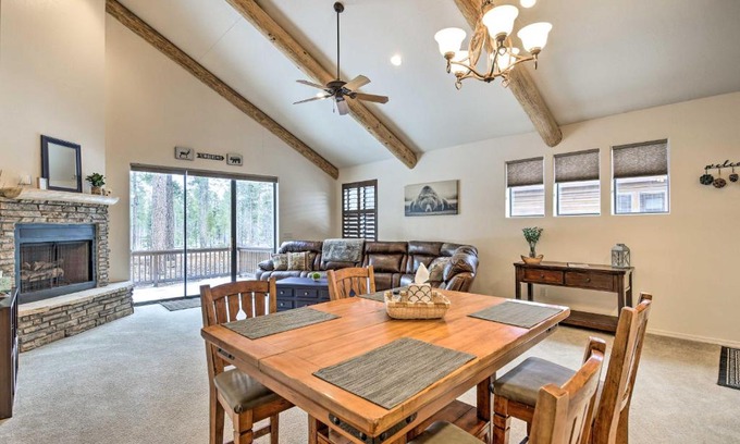 Pinetop House | Deck and Gas Grill Spacious Pinetop Cabin