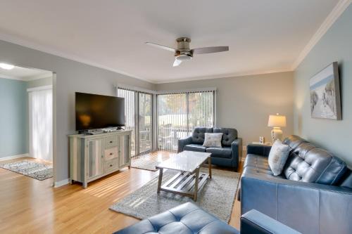 Hilton Head House | Decks and Pool Access Hilton Head Island Townhome