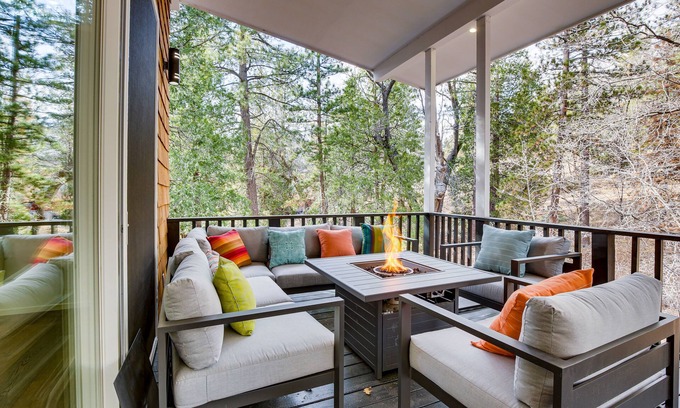 Arrowbear Lake Cabin | Decks + Tree-Lined Views: Arrowbear Lake Cabin