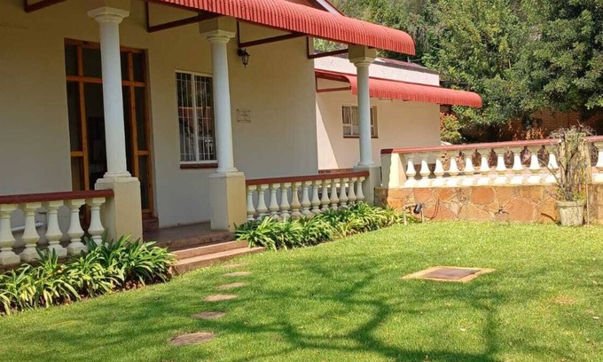 Pretoria House | Dee's BnB