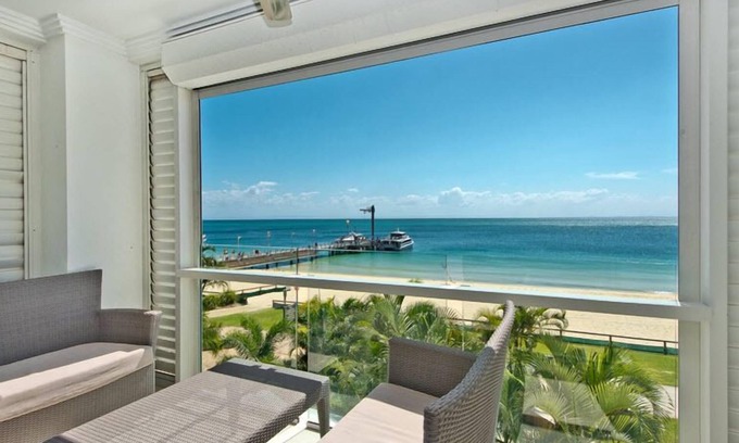 Brisbane House | Deep Blue Apartment 20 Tangalooma