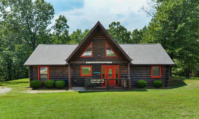 Branson Cedars Cabin | Deep Forest Lodge awaits you | 3 Bed, 2 Bath