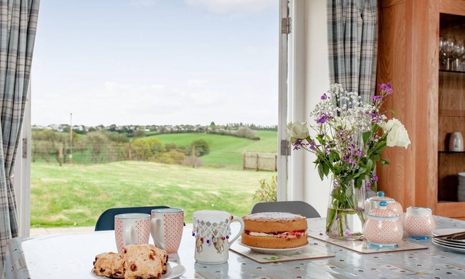Worlington Cottage | Deep in beautiful, rural mid Devon, surrounded by rolling green fields, lies Upper Red Down.