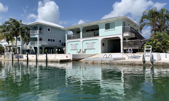 Summerland Key House | Deep/Wide/Flow-Though Canal, 1st Canal From Open Water, No Hwy 1 Road Noise