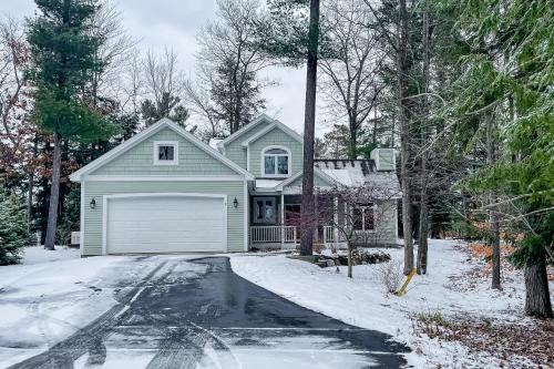 Glen Arbor House | Deer Park 9