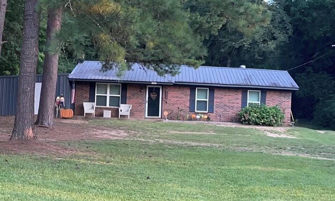 Antlers House | Deer Trail Rental. Secluded, peaceful and cozy 3 bedroom home in Antlers, Ok.