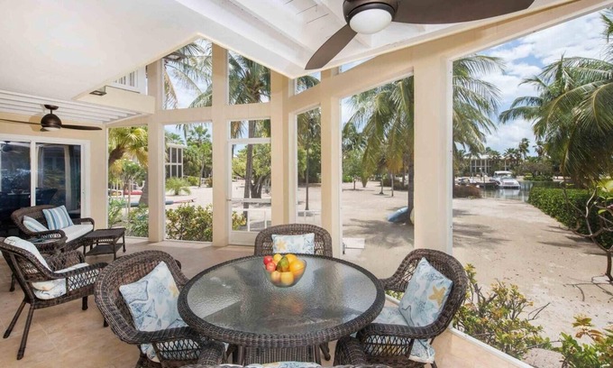 Rum Point House | Deja Blu IH #4 by Grand Cayman Villas & Condos