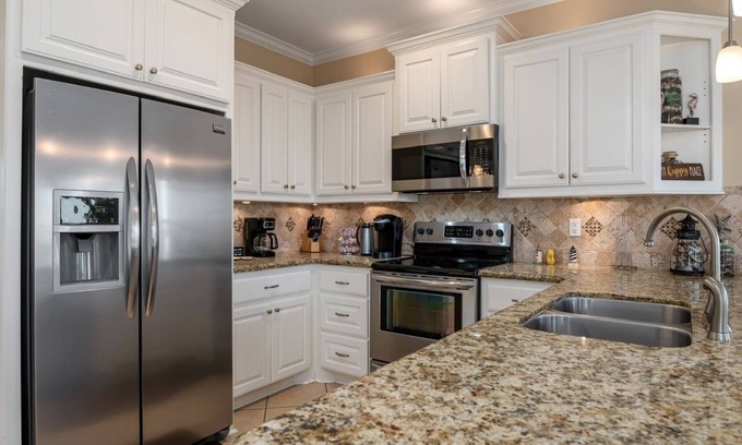 Crystal Beach House | Deja View 3 Bedroom Home