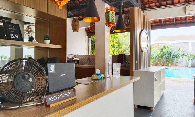 Bekasi Hotel | DeJati House