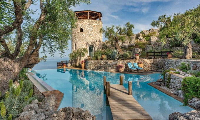Spartylas Villa | Del Cielo secluded luxury private villa in 4 acres.