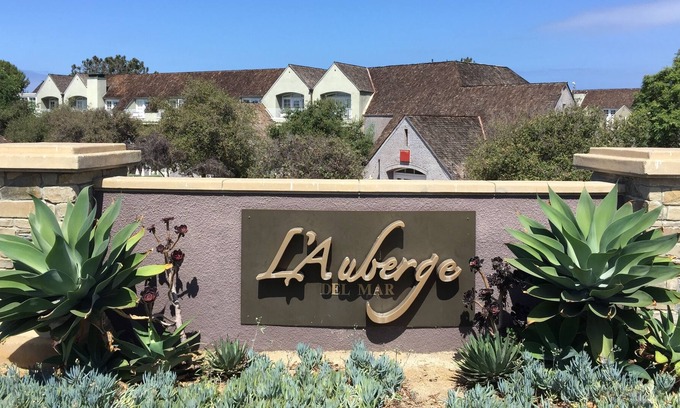 Del Mar Resort | Del Mar, where the Turf meets the Surf! Welcome to Villa L'Auberge