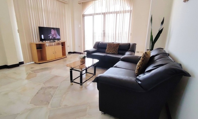 Garzota Apartment | Del Sol Suites & Apartments