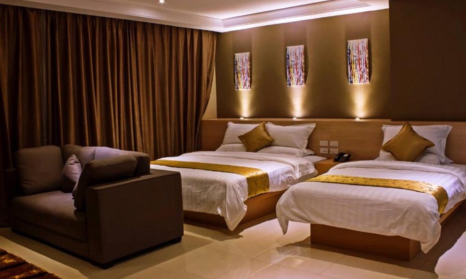 Santa Cruz Hotel | Dela Chambre Hotel